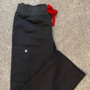FIGS Charcoal Kade Cargo Scrub Pant - Petite XS